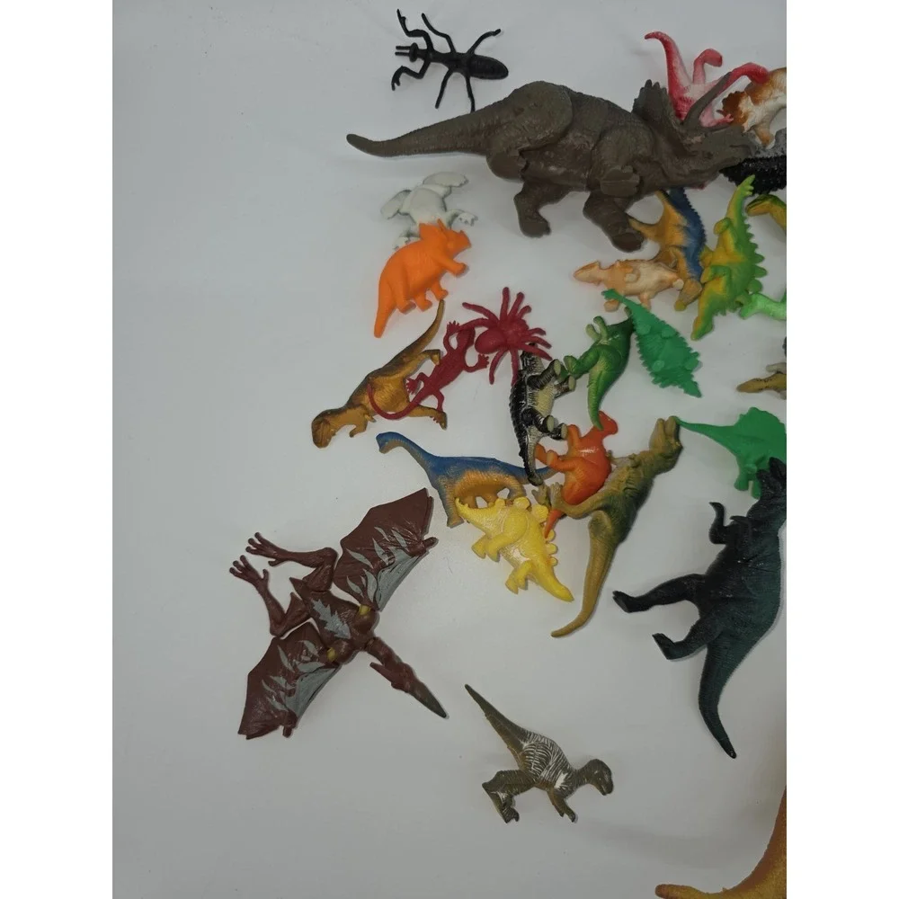 Large Lot  Rubber Plastic  DINOSAURS Toys Vintage